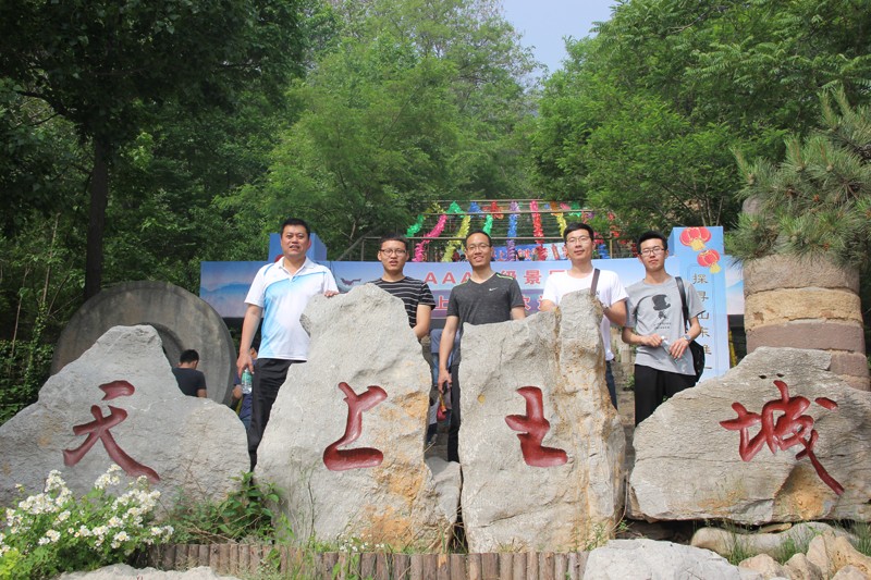a6、生物質團隊在天上王城.jpg